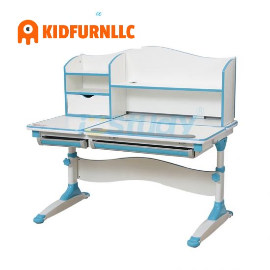 Mesa de estudio ajustable para niño.